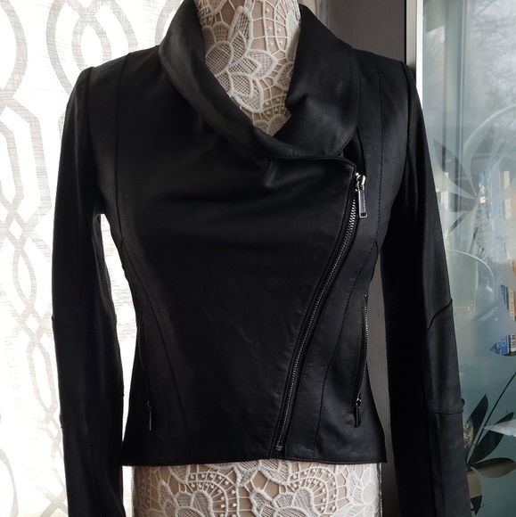 BCBGeneration Tuxedo style Hi/Low Leather Jacket! - Picture 5 of 8
